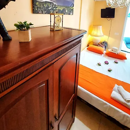 Adeje House 2 Bedrooms, Wifi Free Dom wakacyjny *